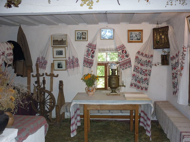 1633707450 71 p foto krasnii ugol v dome foto 81