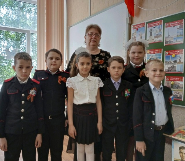 GklJuxAlJhY